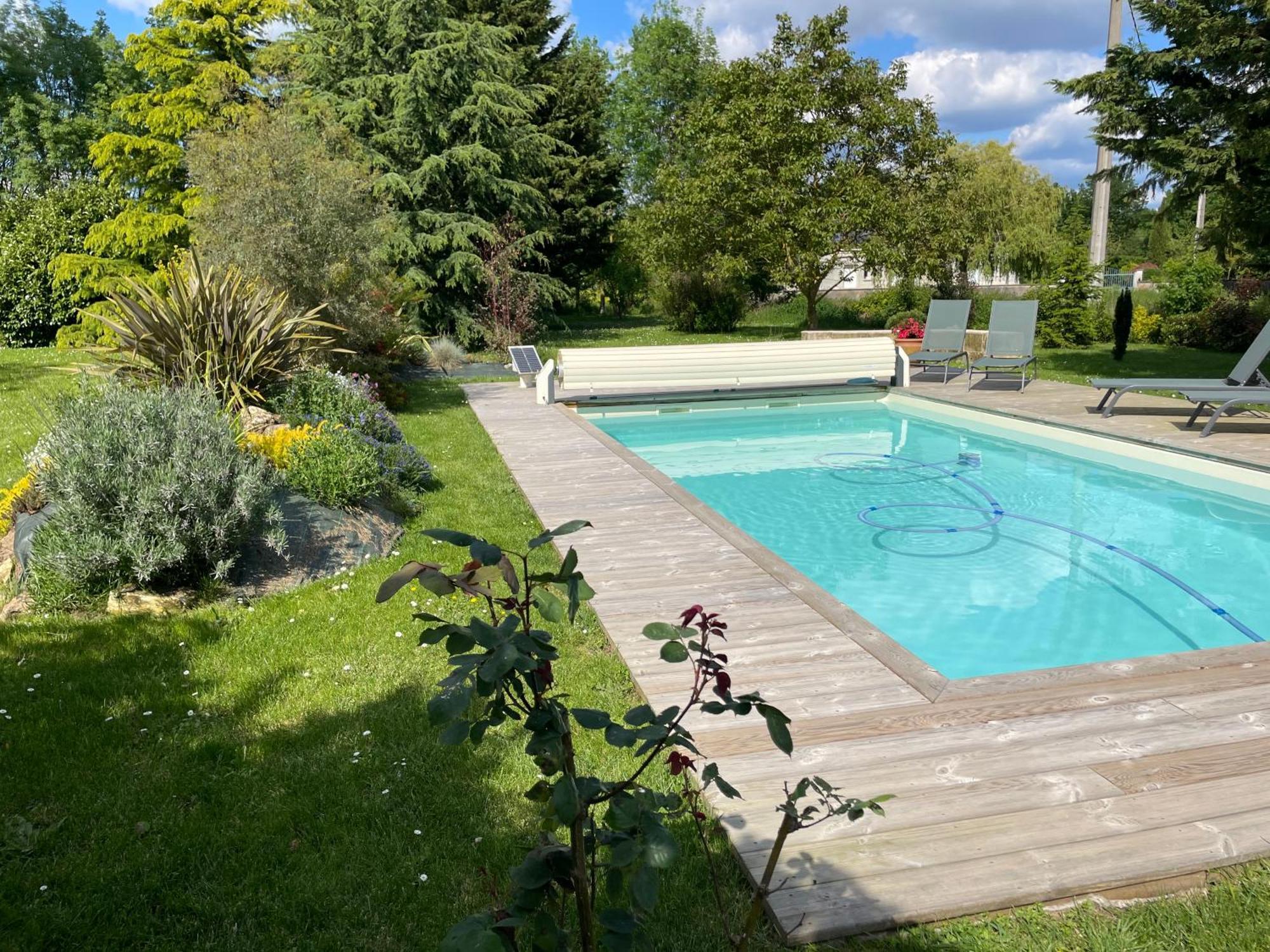 Chambres D Hotes Avec Piscine Et Spa La Foliere Saumur Villebernier Exteriör bild
